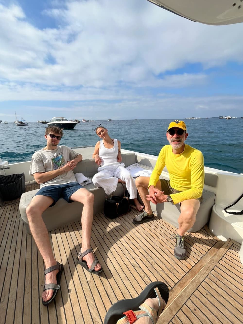 Prywatna wycieczka łodzią wokół Capri i Nerano otwartą łodzią