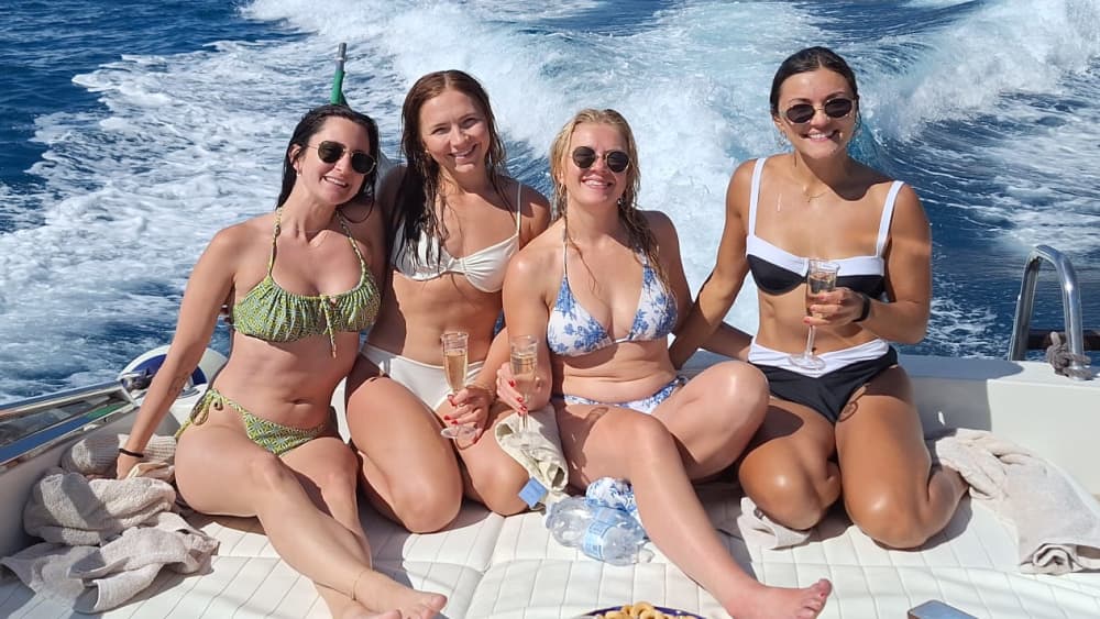 Prywatna wycieczka łodzią wokół Capri i Nerano otwartą łodzią