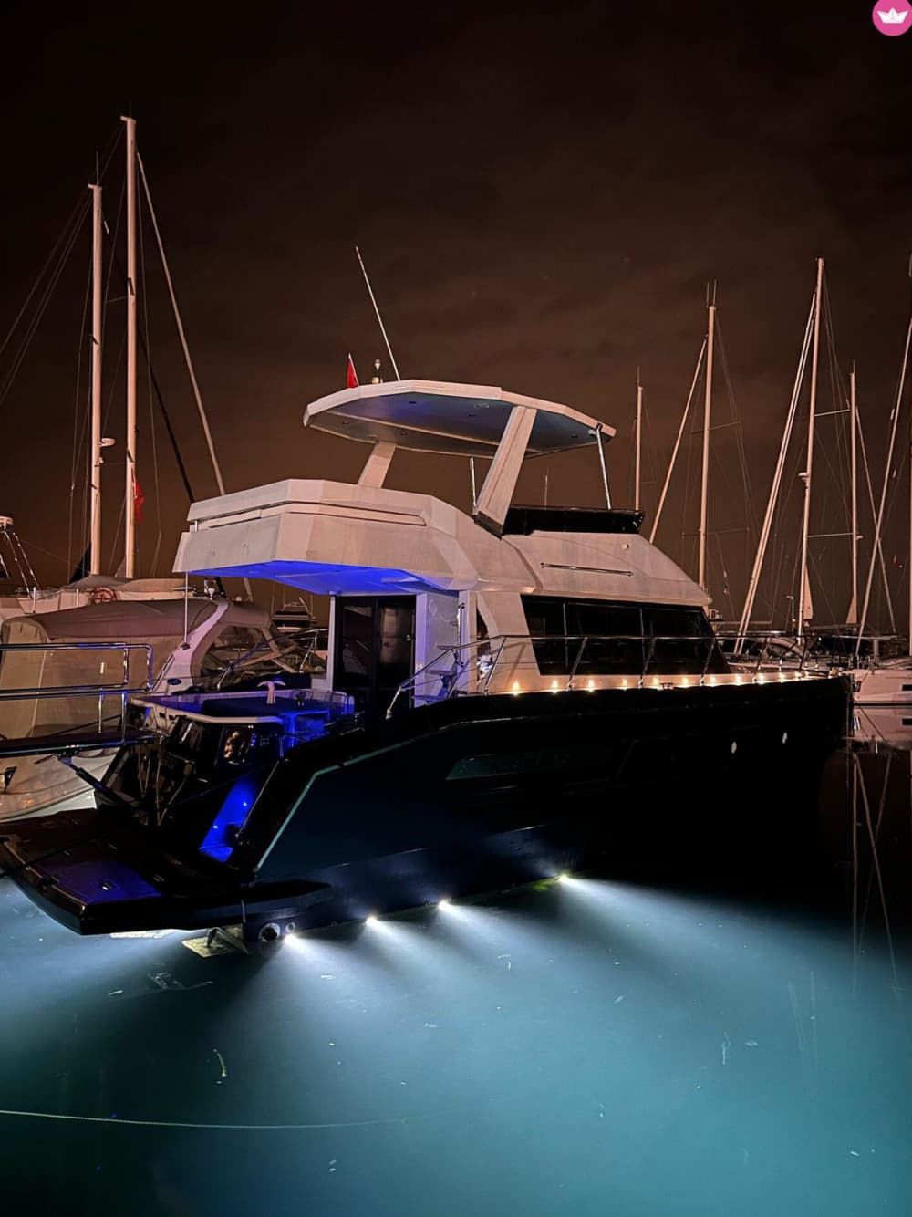 Hidden Gems of Istanbul – Private Sea Experience