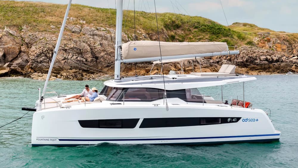 Fünfstündige private Luxuskreuzfahrt bei traumhaftem Sonnenuntergang in Nafplio mit dem Katamaran Marta