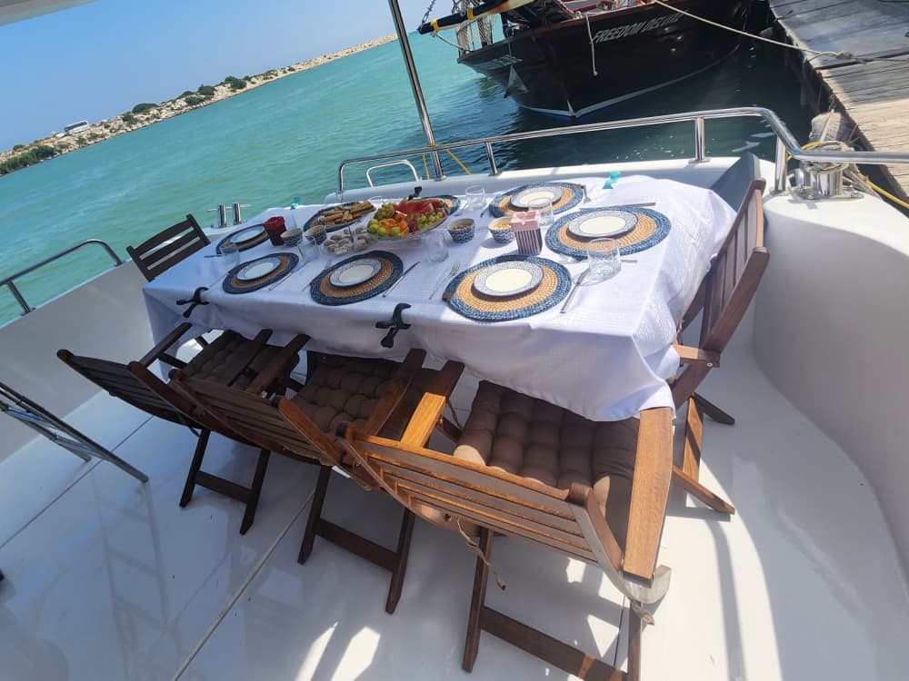 Private Yacht-Tour in Antalya mit Whirlpool | Mittagessen & VIP-Transfer inklusive