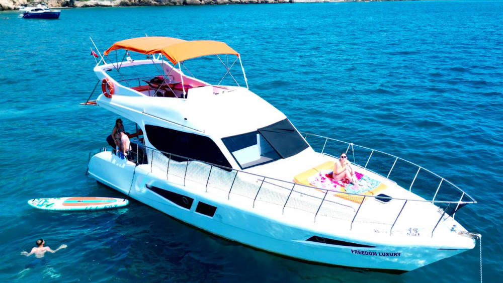 Private Yacht-Tour in Antalya mit Whirlpool | Mittagessen & VIP-Transfer inklusive