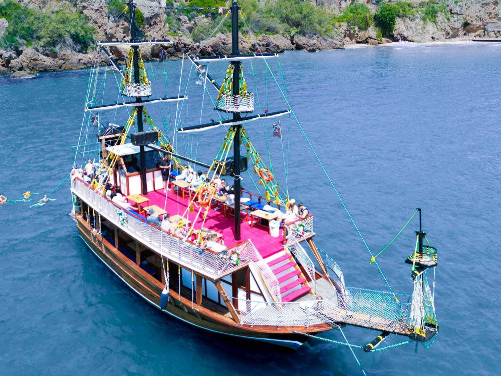 Antalya Entspannungs-Bootstour | Besuch von Wasserfall und Strand, inklusive Mittagessen und alkoholfreien Getränken