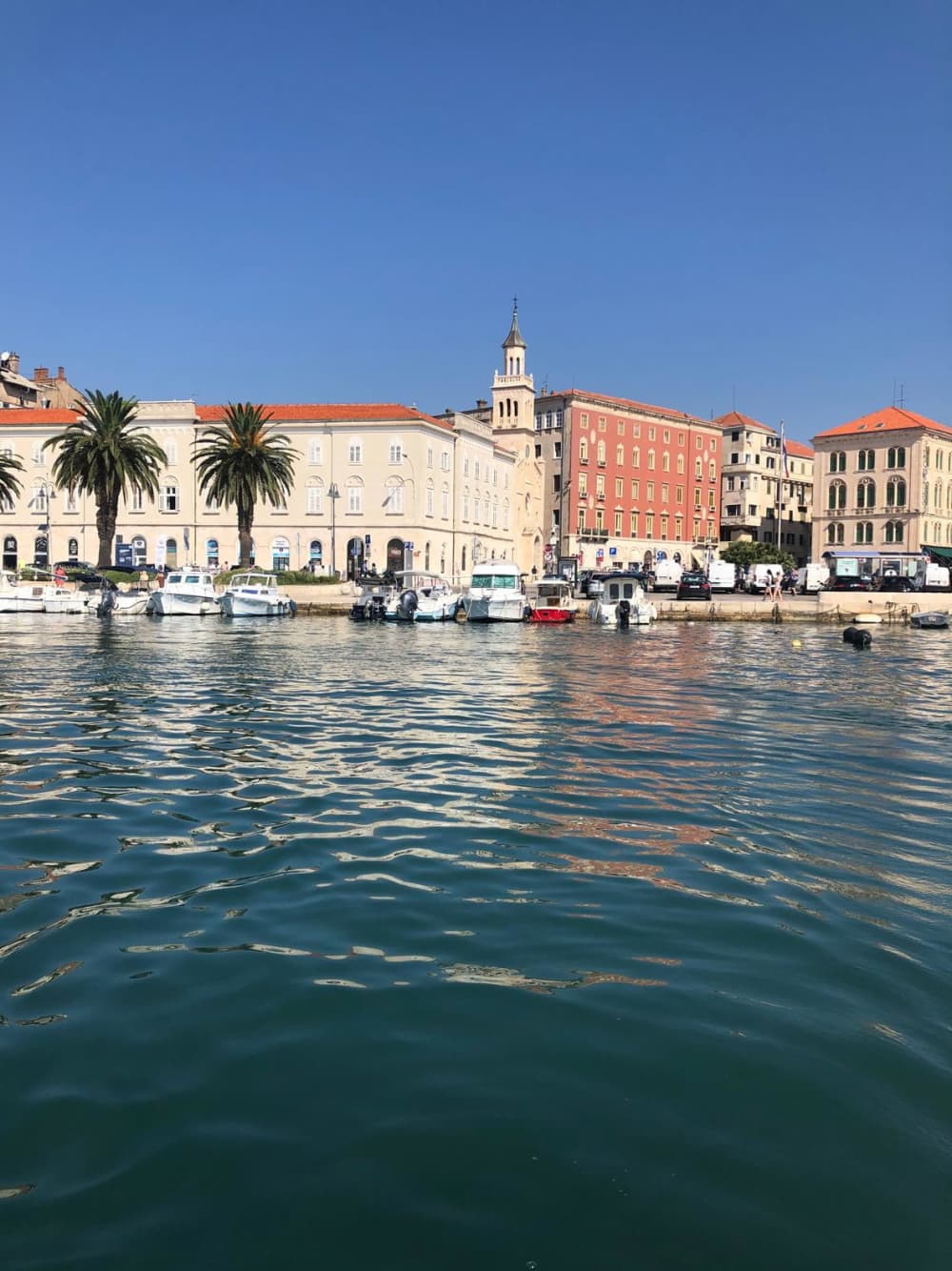 Excursão privada de barco de dia inteiro saindo de Split com a Sea King Split