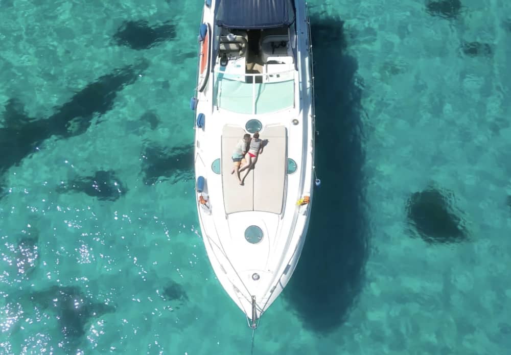 Aluguel de iate de luxo de meio dia em Hakuna Matata