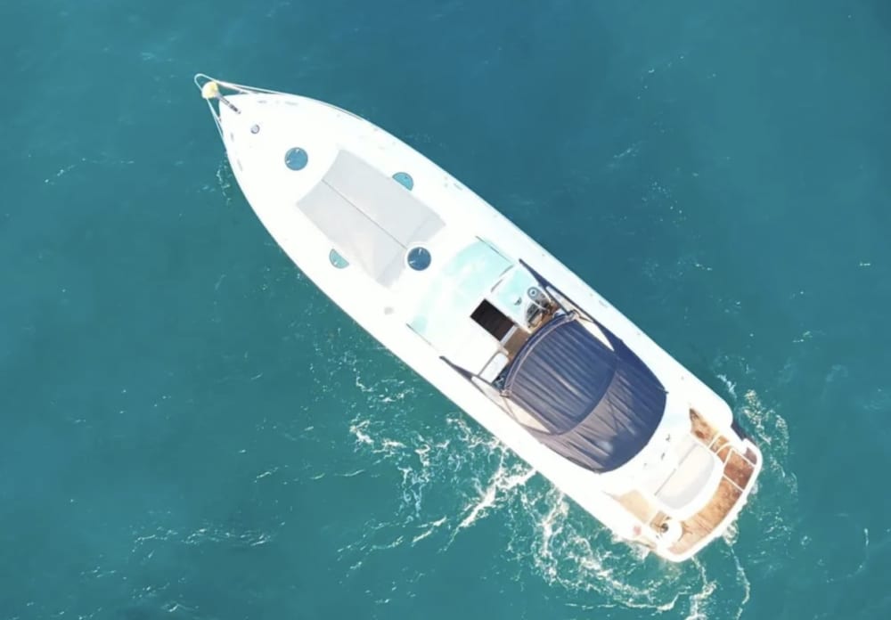 Aluguel de iate de luxo de meio dia em Hakuna Matata