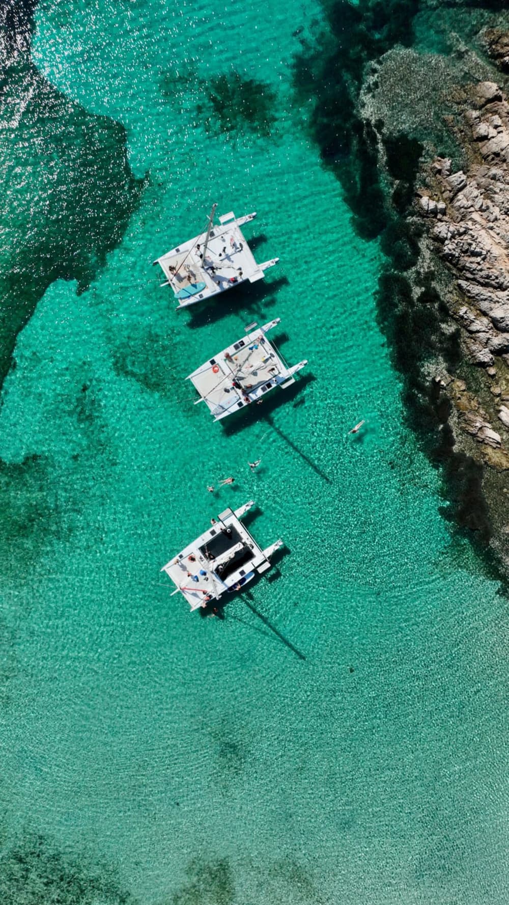 Excursion en catamaran avec plongée en apnée dans la réserve marine de Minorque (7 heures)