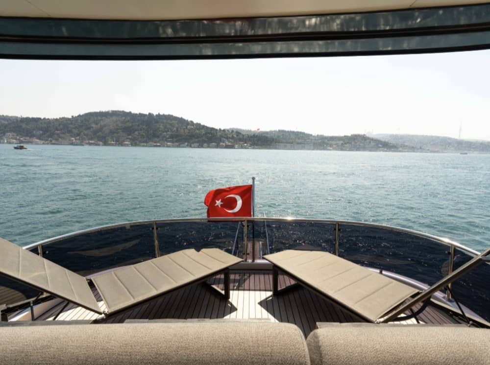 Location de yachts privés de luxe sur le Bosphore