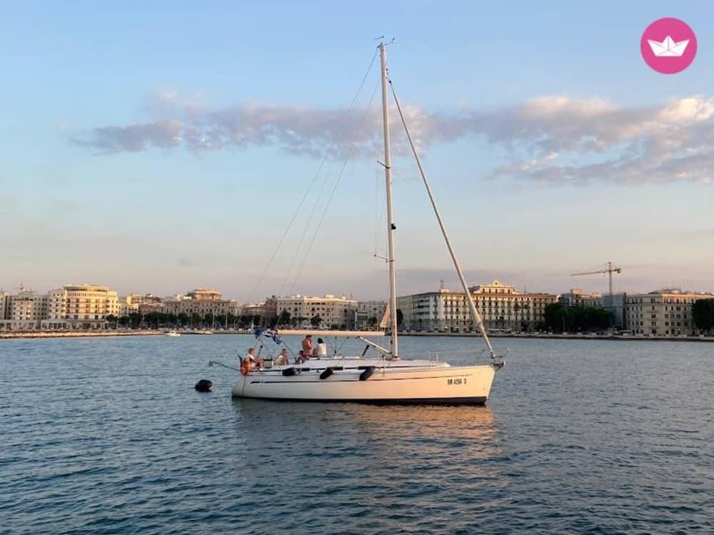 Esperienza di 7 ore in barca a vela con delfini