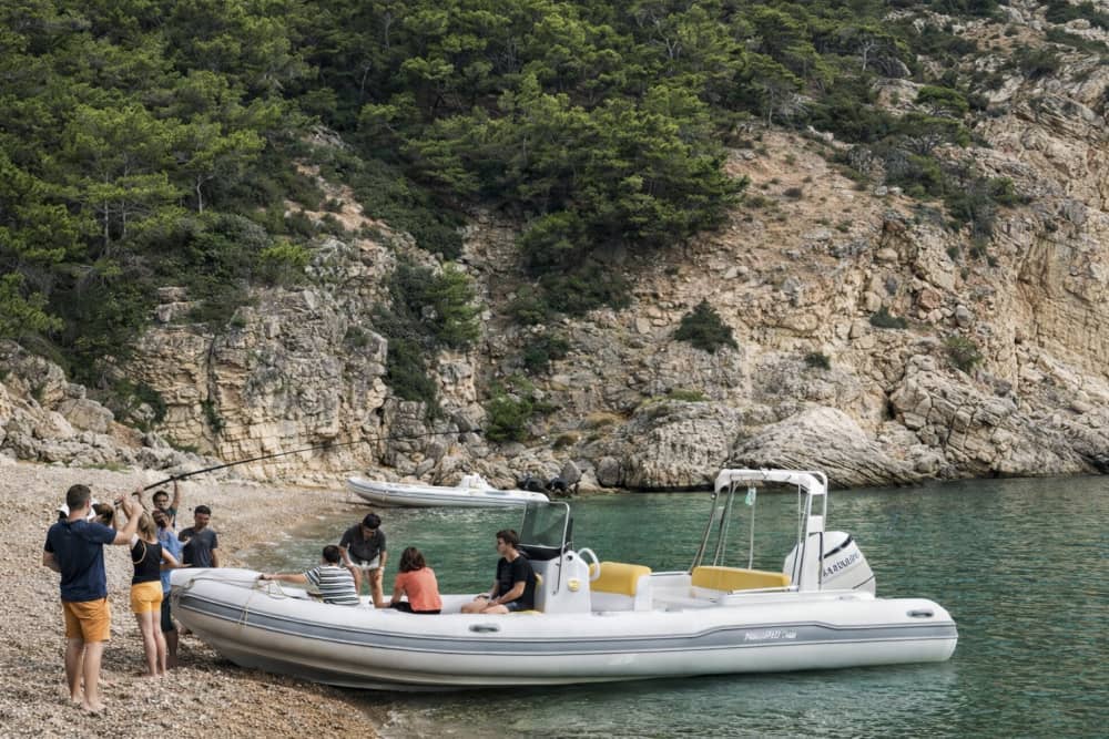 Parmi les baies et les arches naturelles du Gargano