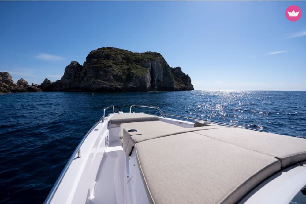 Premium sunset experience on Axopar 37 | 6 hours of sailing and sunset in Mallorca