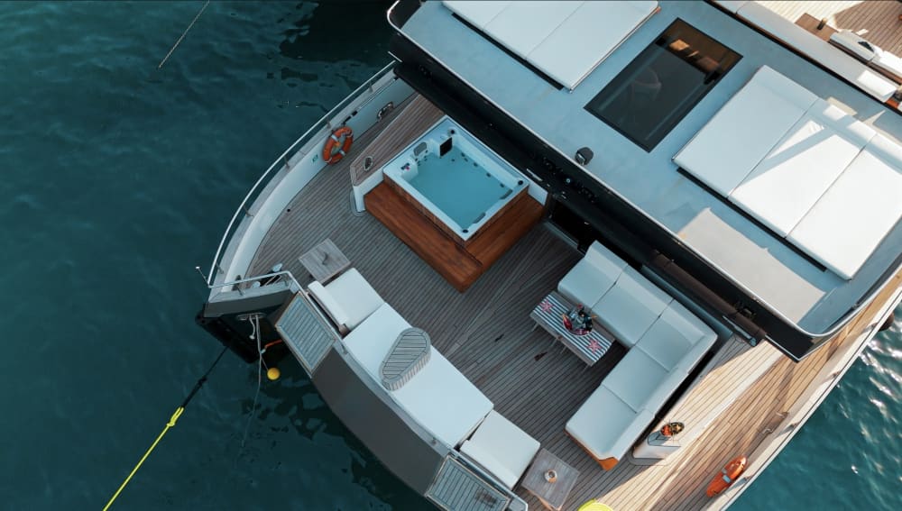 Croisière privée en yacht de luxe – Expérience sur le Bosphore