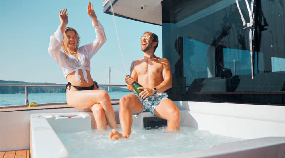 Croisière privée en yacht de luxe – Expérience sur le Bosphore