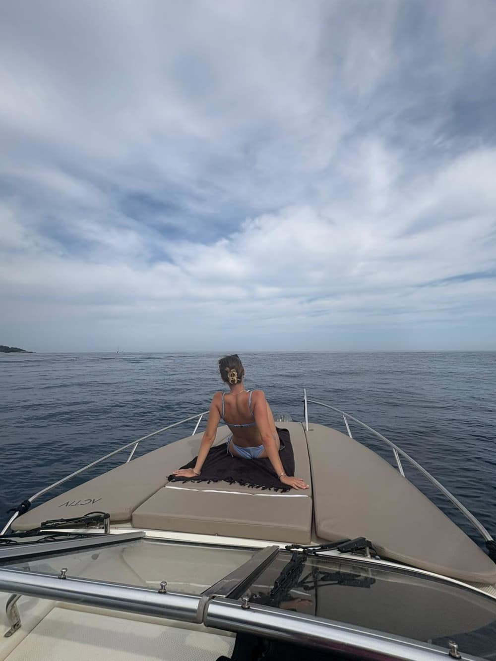 Μια εξαιρετική μέρα στη θάλασσα μεταξύ Αντίμπ και Καννών