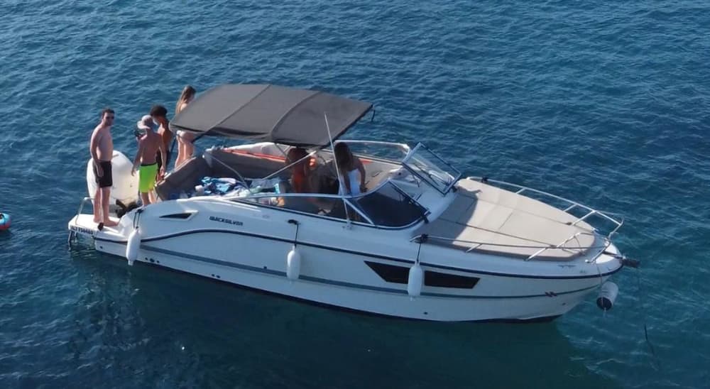 Μια εξαιρετική μέρα στη θάλασσα μεταξύ Αντίμπ και Καννών