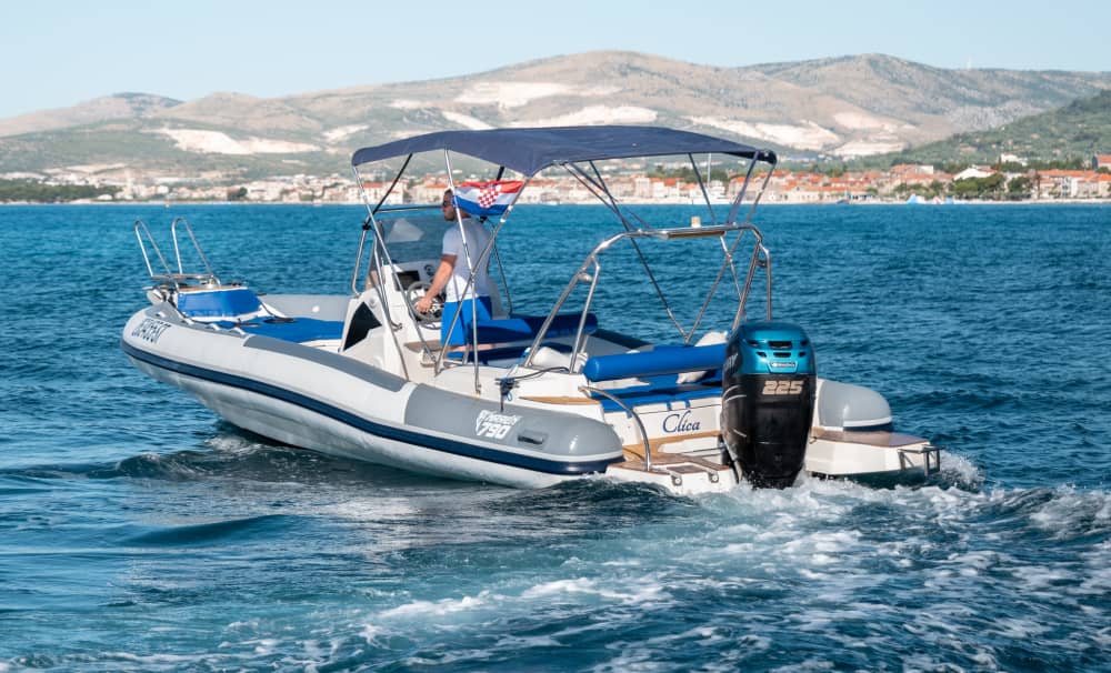 Blue Lagoon & Shipwreck: 3-Stop Private Speedboat Adventure