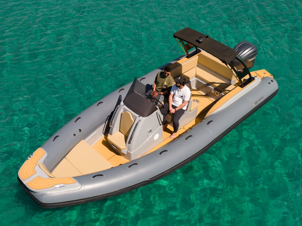 Athens Riviera | From €500 | Luxury 8m RIB – 250HP Yamaha V6