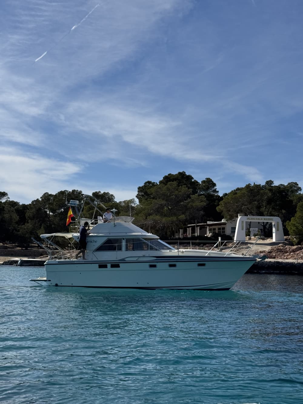 Yacht excursion in Ibiza (8h) – a full day to experience the sea without limits.