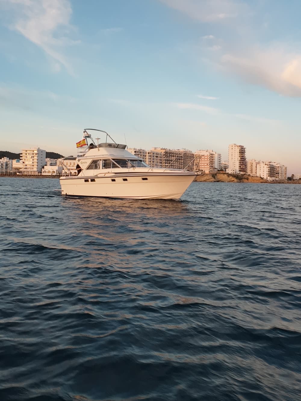 Jachtexcursie op Ibiza (5 uur) – baaien, zee en vrijheid in je eigen tempo.