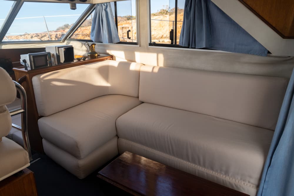 Yacht excursion in Ibiza (8h) – a full day to experience the sea without limits.