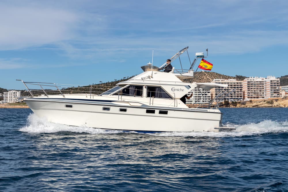Yacht excursion in Ibiza (8h) – a full day to experience the sea without limits.