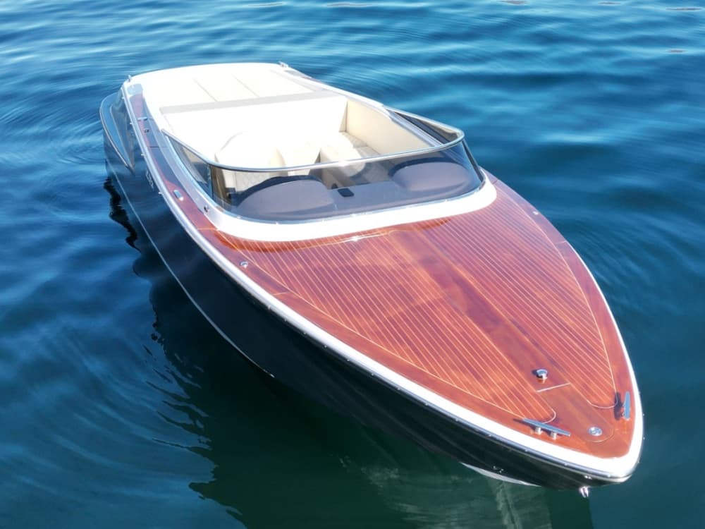 Esperienza esclusiva sul Lago di Como: ville e panorami mozzafiato.