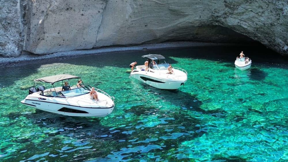 Full day tour to Antiparos and Despotiko (D36)