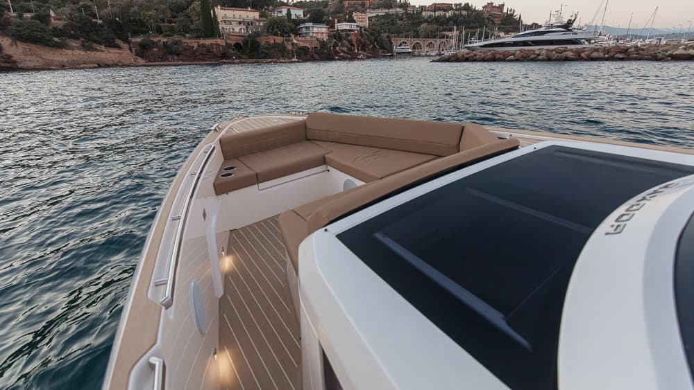 Romantyczny wypad na łódce z nocą na kotwicy: Magiczna noc na łódce dla dwojga