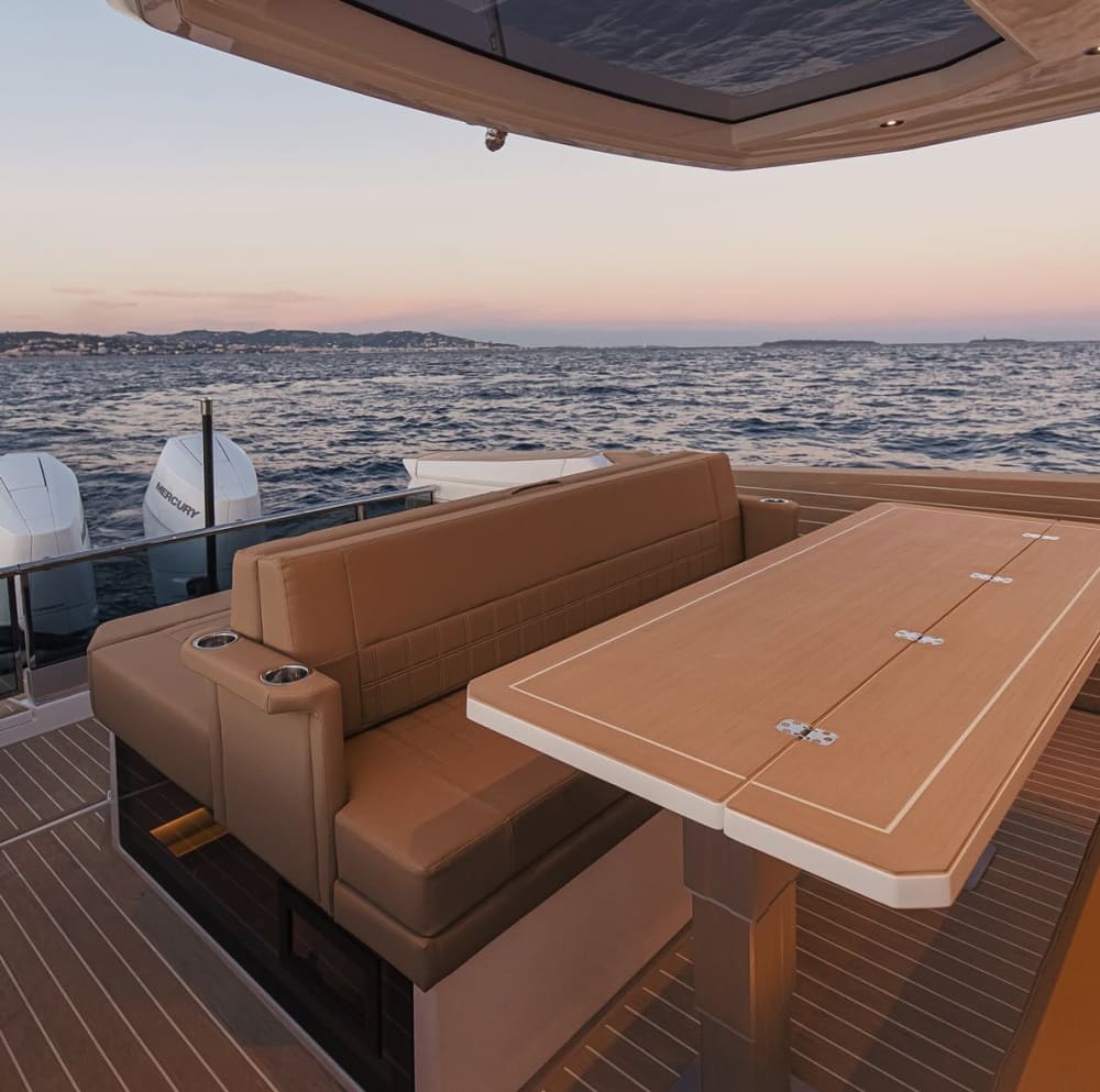 Romantyczny wypad na łódce z nocą na kotwicy: Magiczna noc na łódce dla dwojga