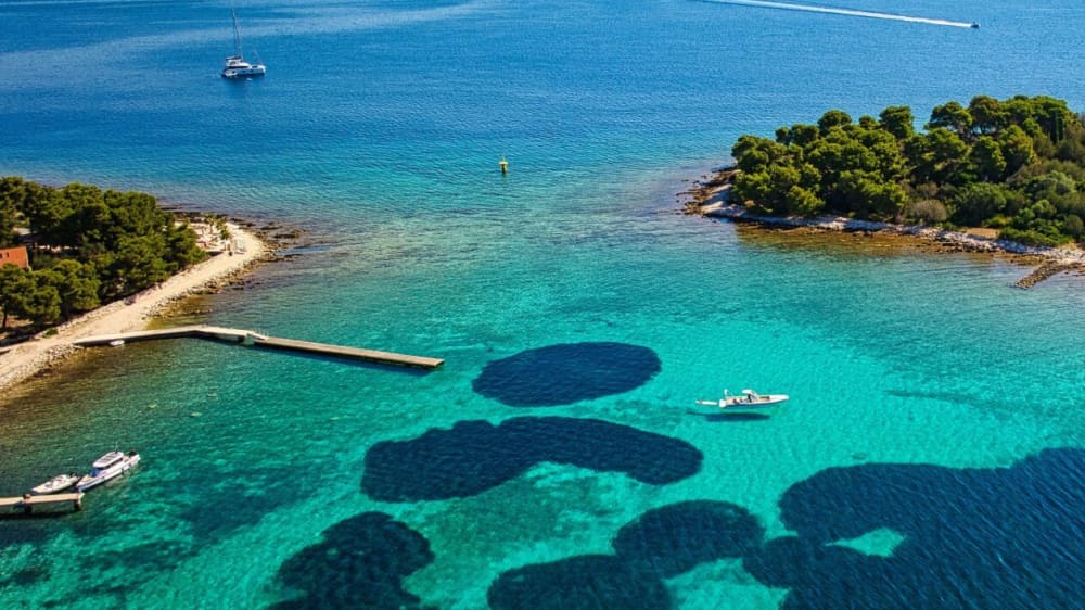 Island Hopping Bliss: Šolta, Blue Lagoon & Hidden Bays