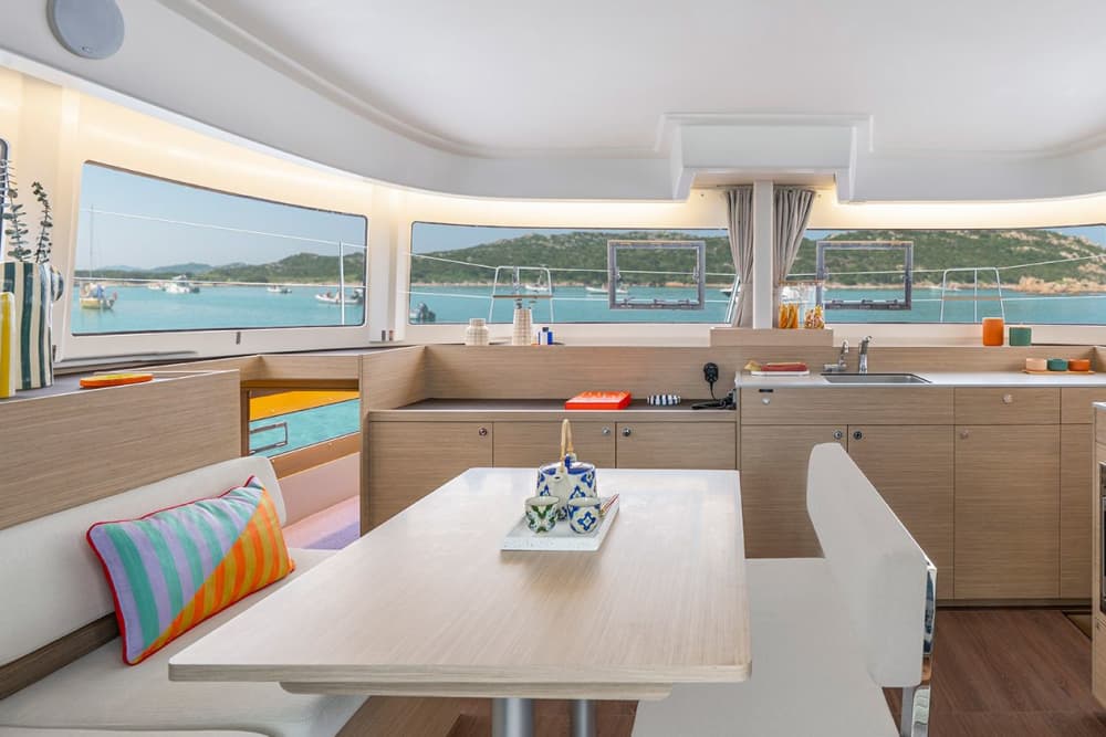 Uma experiência inesquecível entre os Faraglioni de Capri