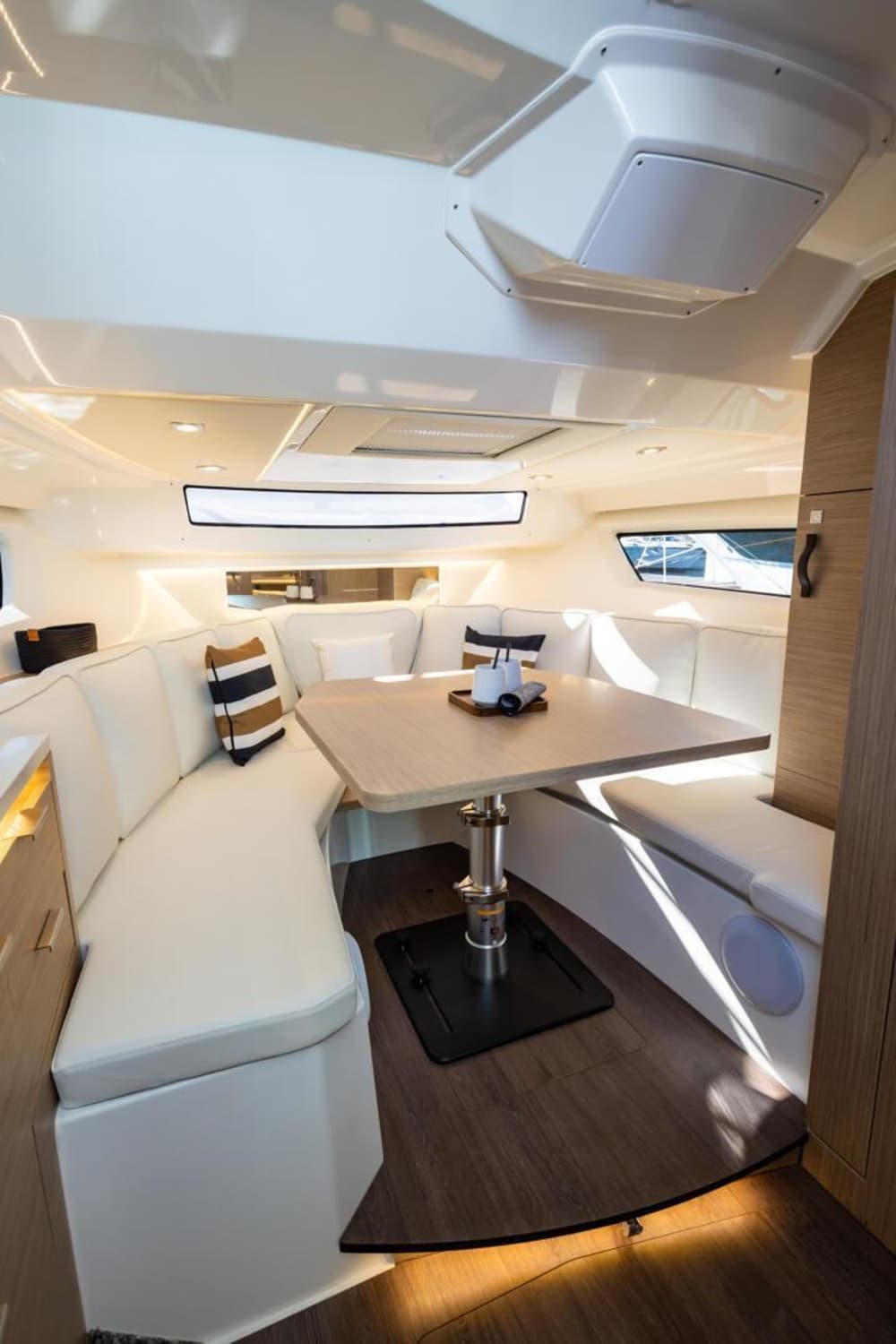 Experiencia en yate de lujo: Lipari y Vulcano desde Milazzo