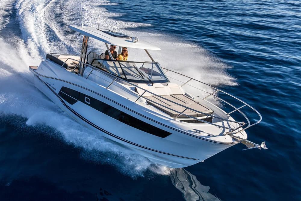 Experiencia en yate de lujo: Lipari y Vulcano desde Milazzo