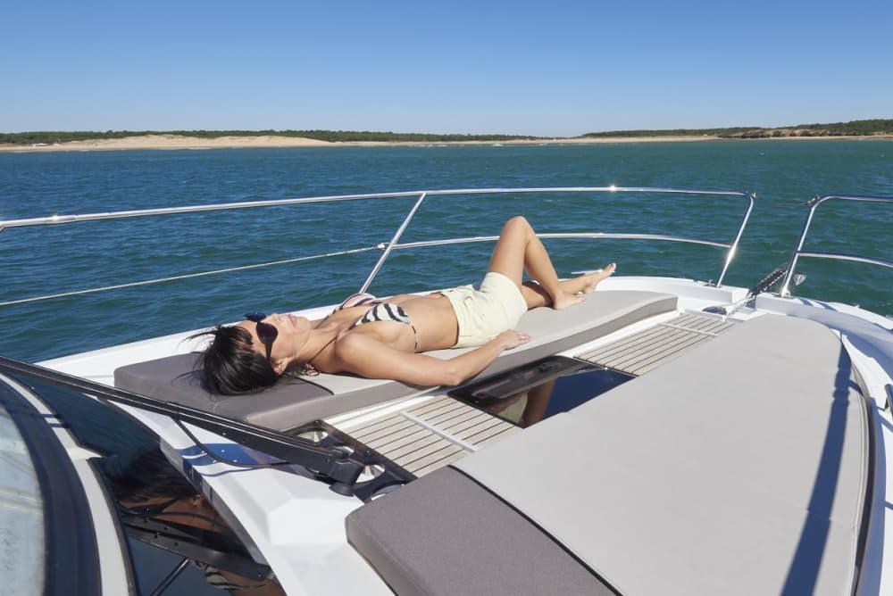 Experiencia en yate de lujo: Lipari y Vulcano desde Milazzo