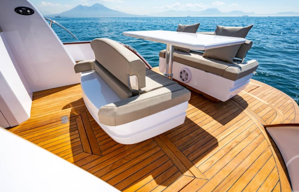 Lipari y Vulcano desde Milazzo: experiencia exclusiva en yate