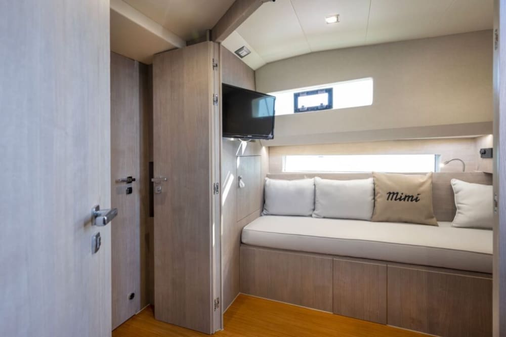 Lipari y Vulcano desde Milazzo: experiencia exclusiva en yate