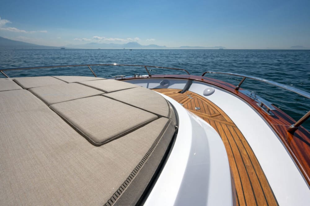 Lipari y Vulcano desde Milazzo: experiencia exclusiva en yate