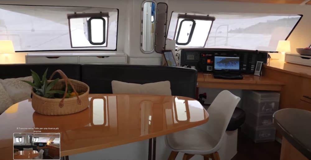 Зов моря: Откройте для себя Капри на катамаране.