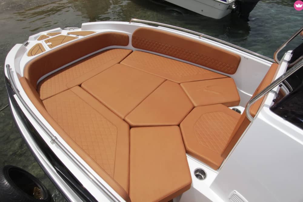Full day on Nireus 620 CL – comfort and fun at sea (8h)