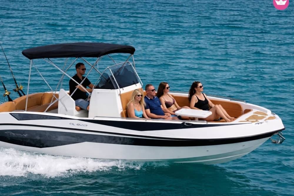Full day on Nireus 620 CL – comfort and fun at sea (8h)