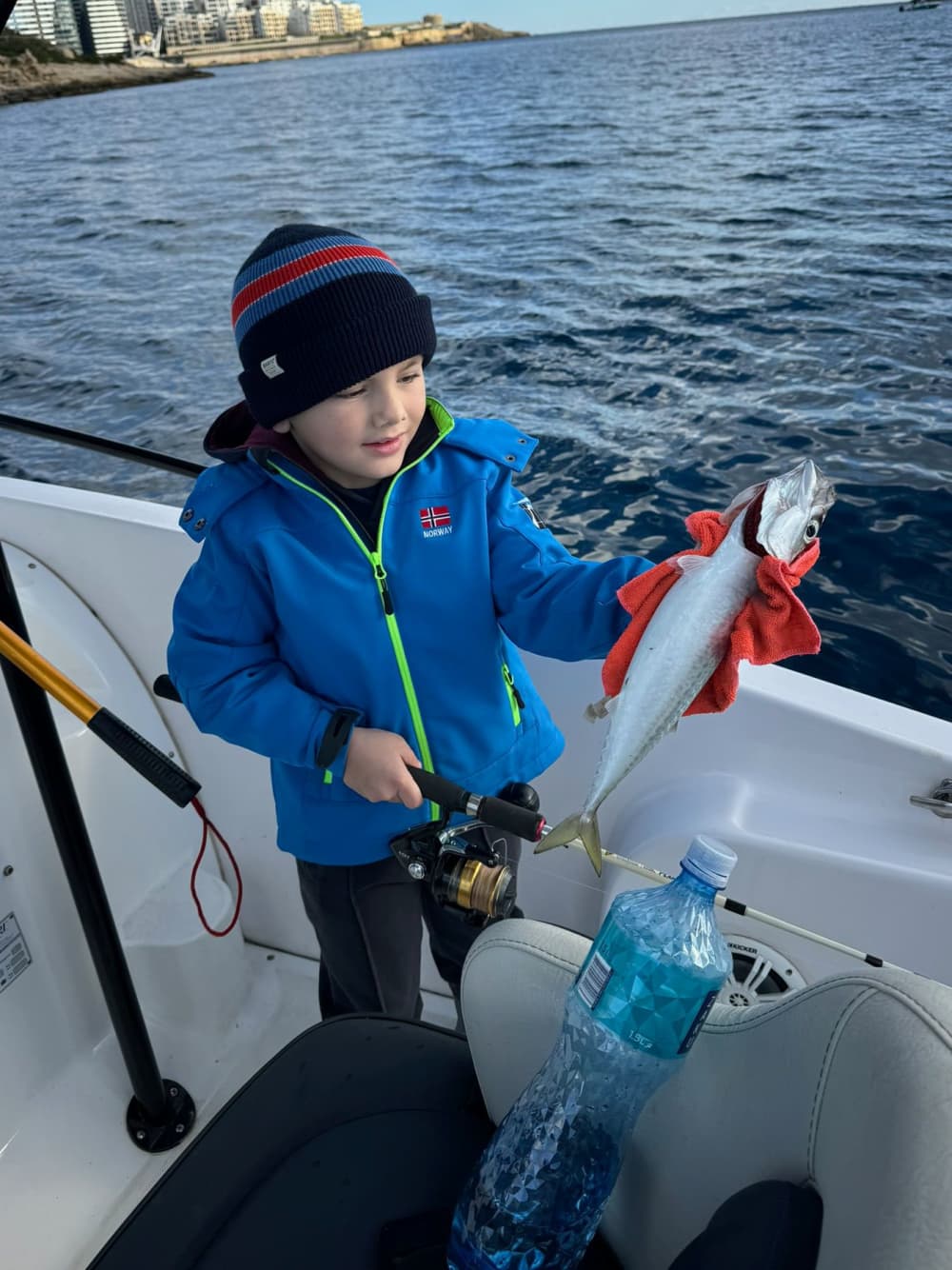 Pesca en el puerto