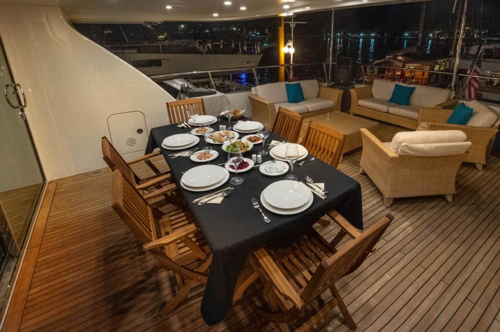 Party Yacht Experience