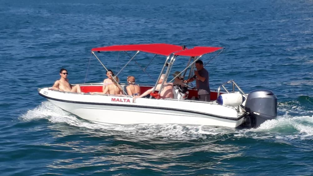 Relájese en un tour privado de 4 horas en Birgu
