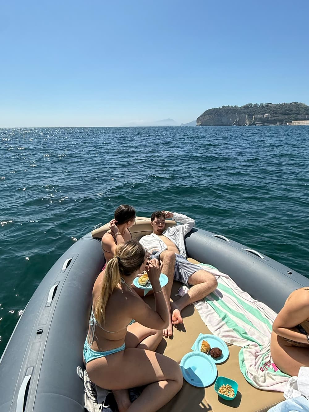 Jolletur i Posillipo, med brunch i Neapelbukten med utsikt över Vesuvius.