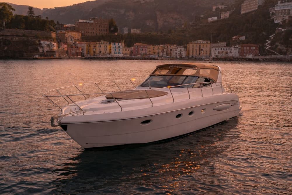 Crociera al tramonto a Sorrento: 2 ore di pura calma