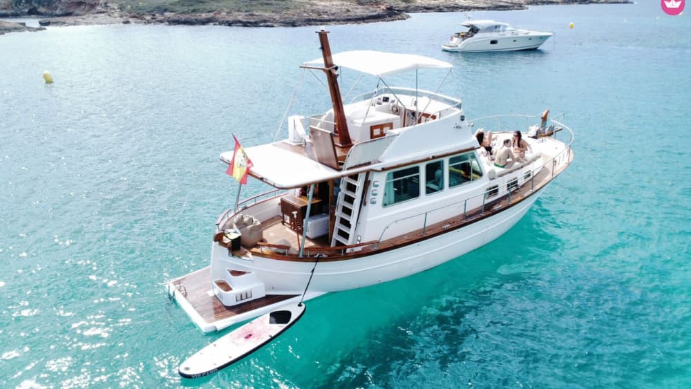 Chasing Hidden Coves & Endless Blue: 8h of Mallorca’s Coastal Magic