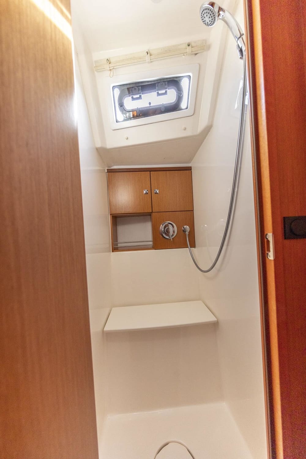 Journée de voile à Malte – Lagon Bleu, Comino et Baies Cachées