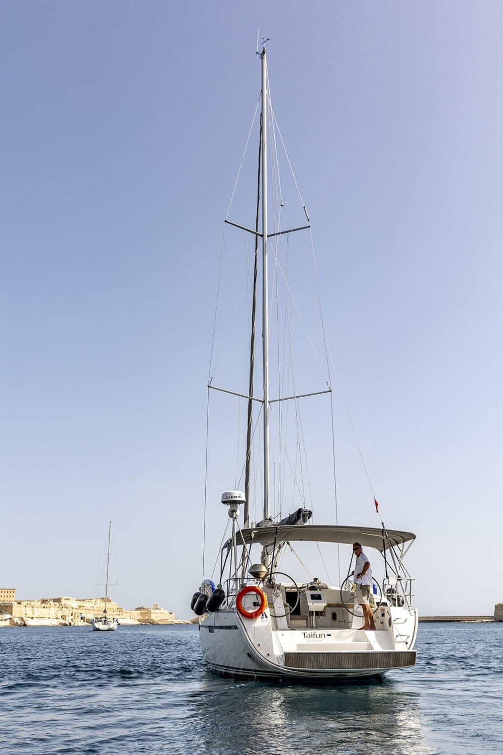 Journée de voile à Malte – Lagon Bleu, Comino et Baies Cachées