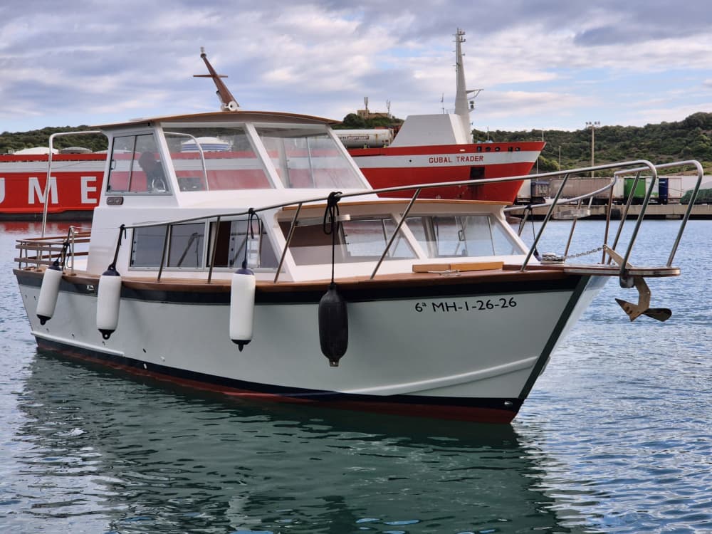 Exclusive sunset on a classic Chris-Craft – Sunset Experience