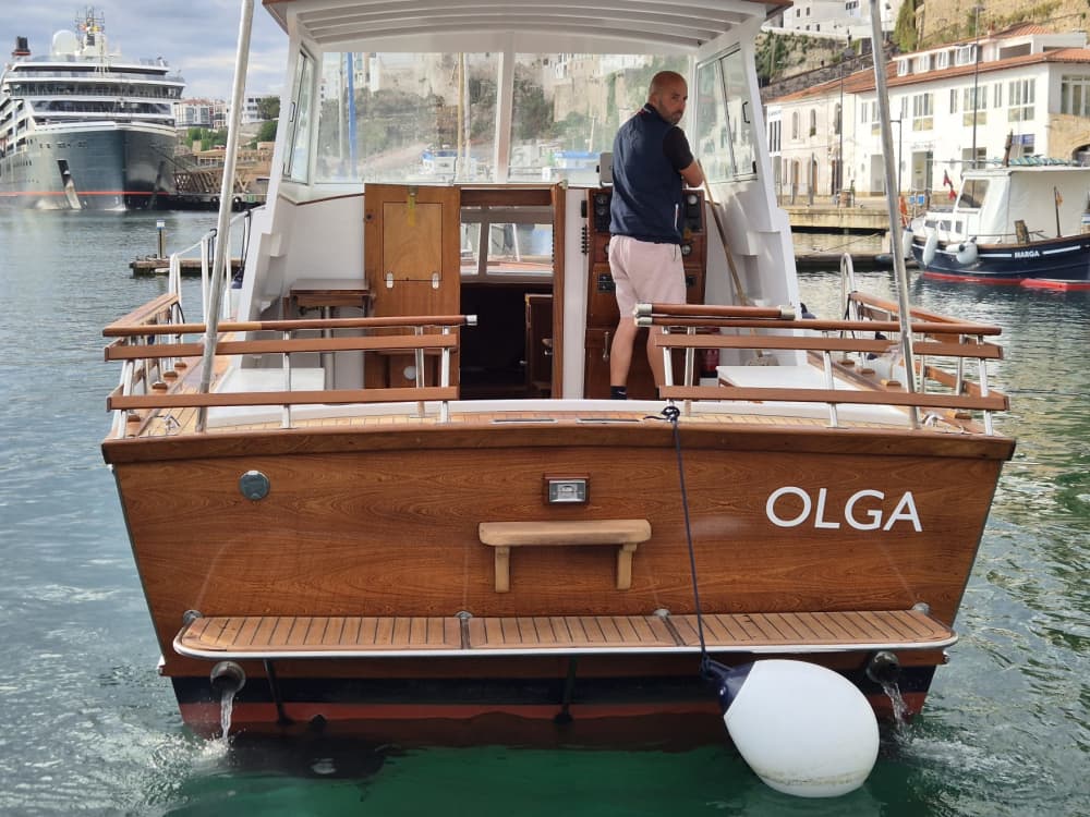 Exclusive sunset on a classic Chris-Craft – Sunset Experience